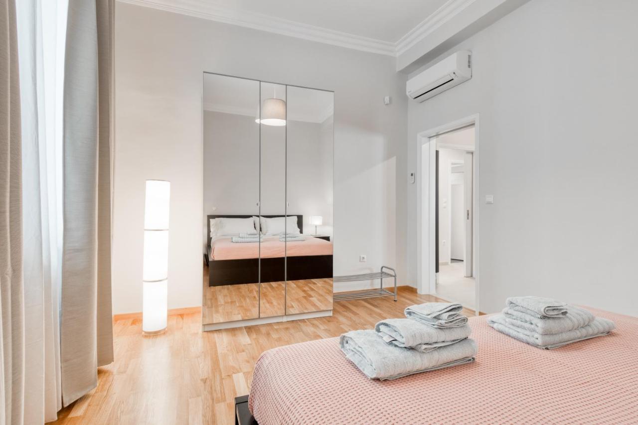 Modern 2-Bedroom Apt, 200M From The Acropolis Athens Exterior photo
